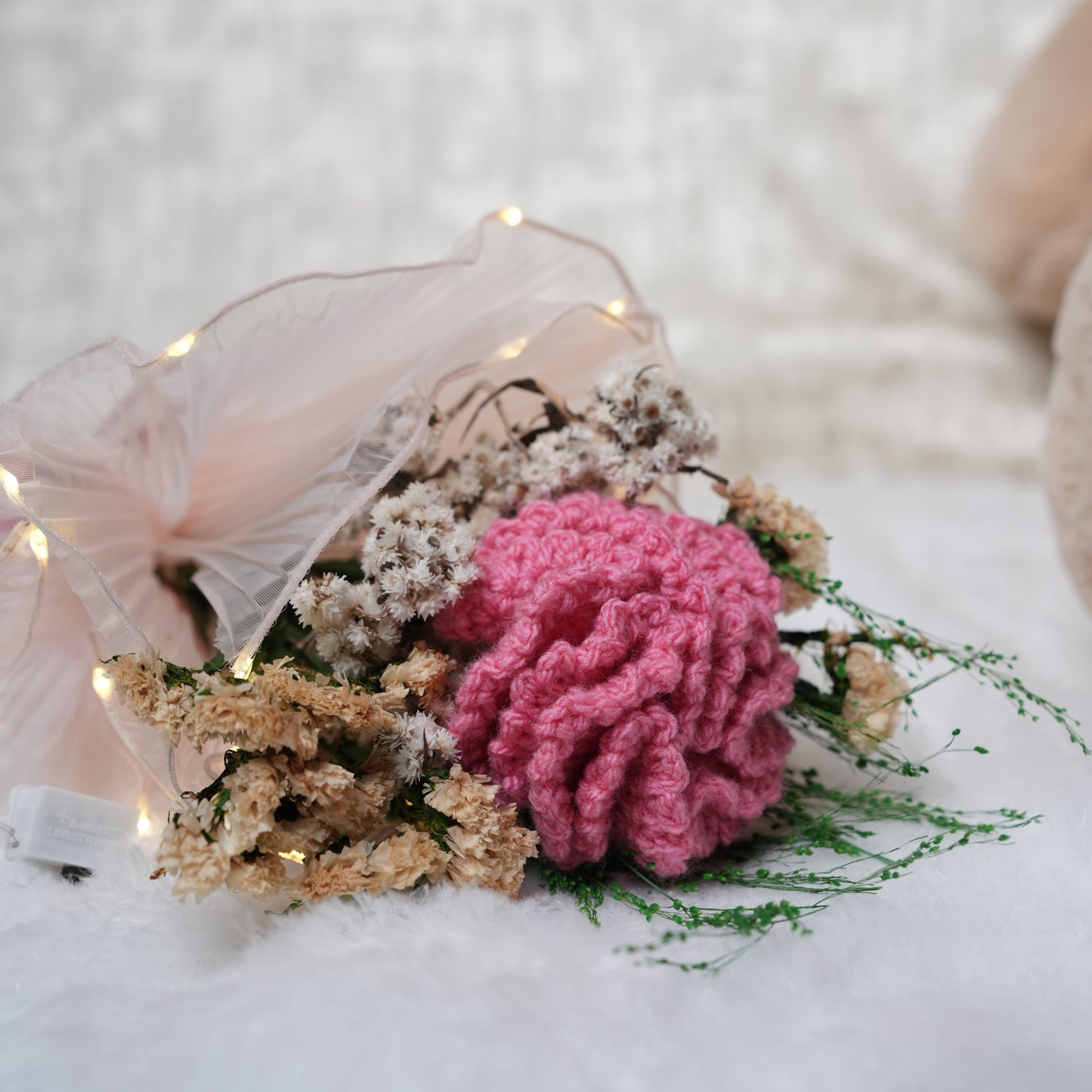 Pink Whisper Crochet Carnations – Handcrafted Forever Flower Décor | ArteCasa