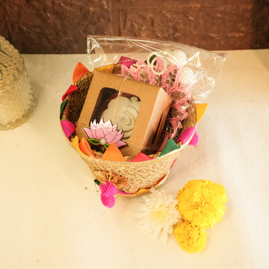 Fragrant Threads Mini Hamper
