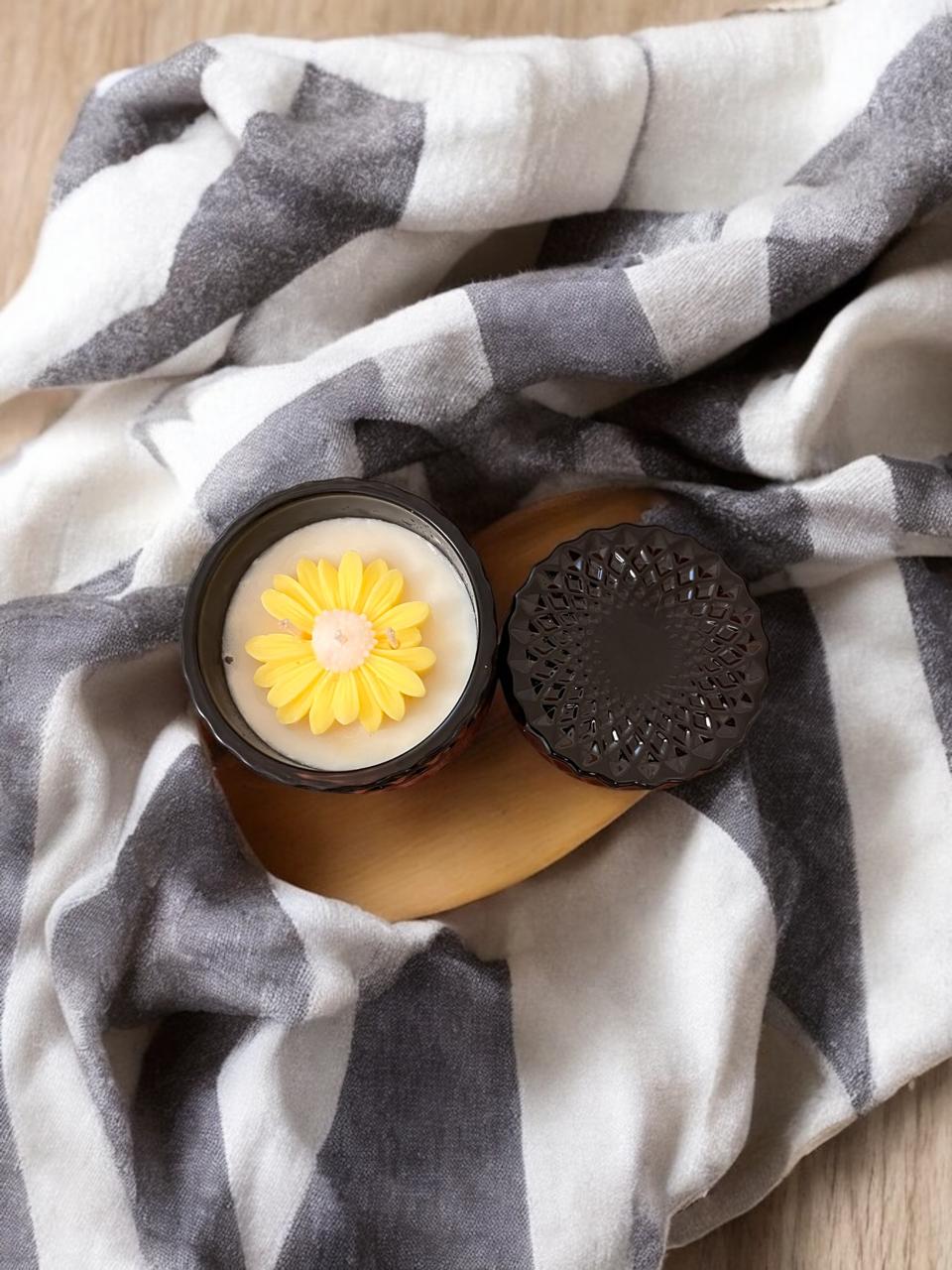 Black Diamond Jar Scented SoyCandle-Peony