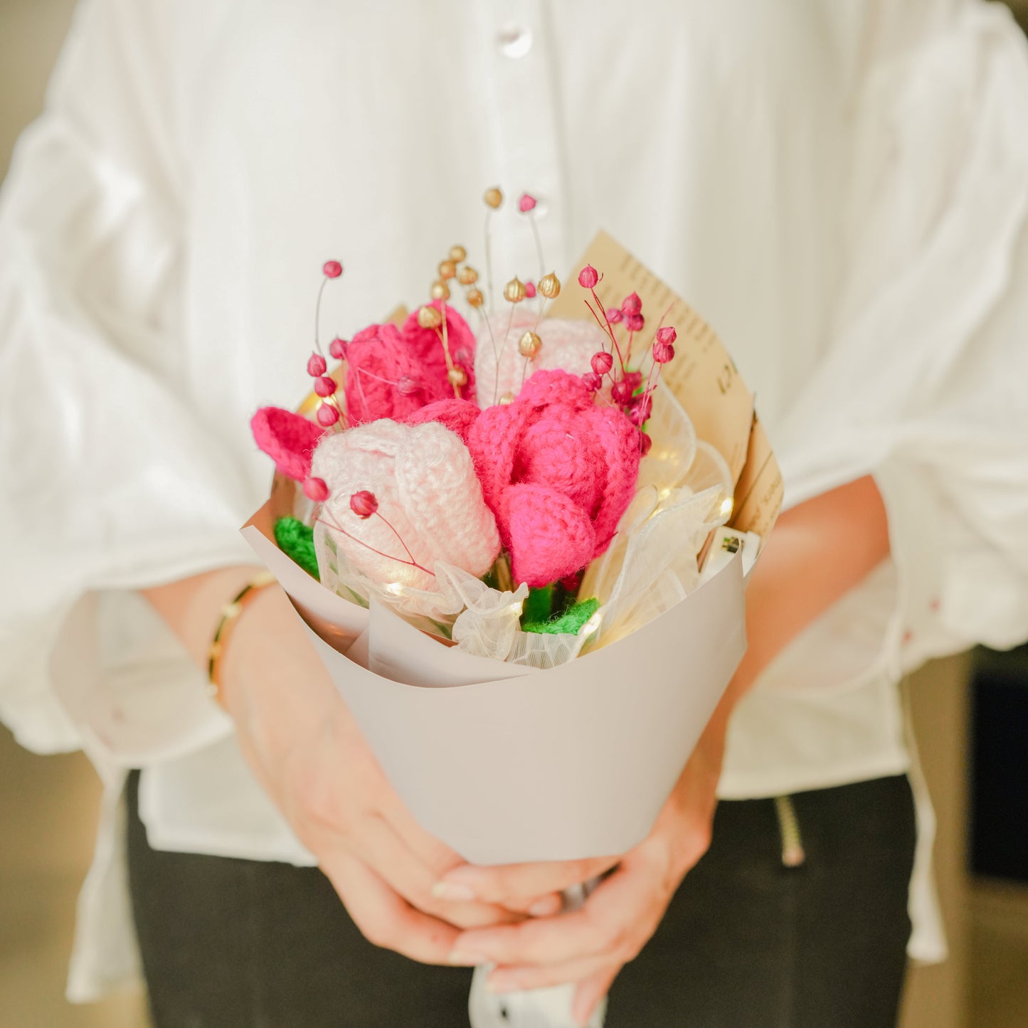 Pretty Pansy Bouquet Rakhi hamper
