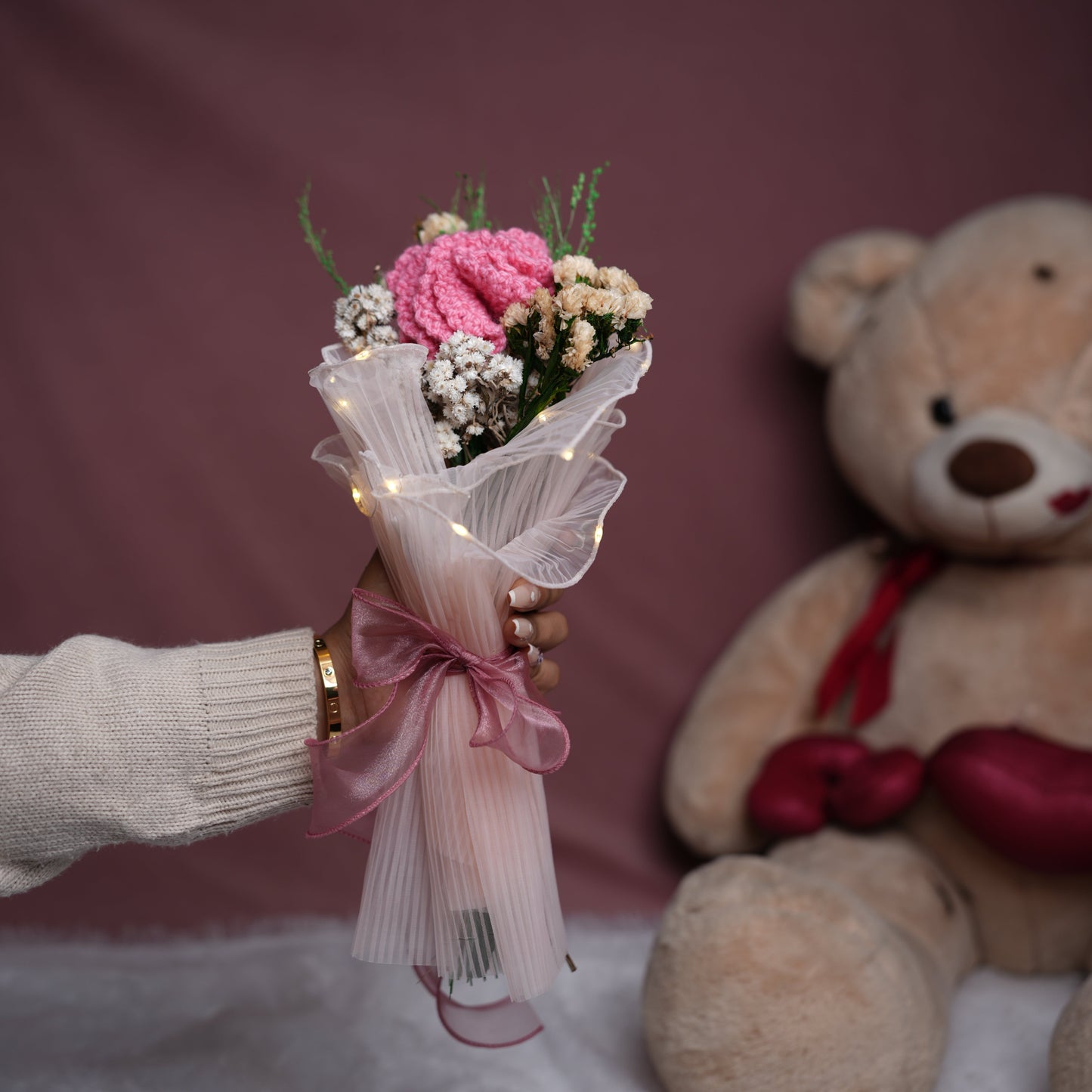 Pink Whisper Crochet Carnations – Handcrafted Forever Flower Décor | ArteCasa