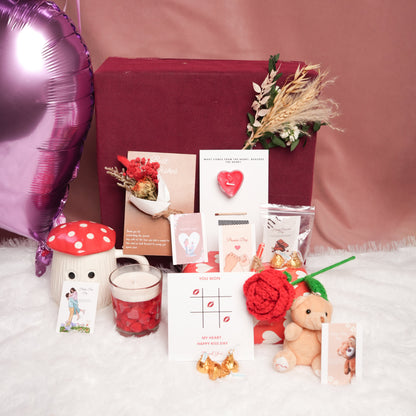 Perfect Valentine Gift Box – 7 Days of Love Hamper (Set of 8) | ArteCasa