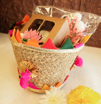 Fragrant Threads Mini Hamper