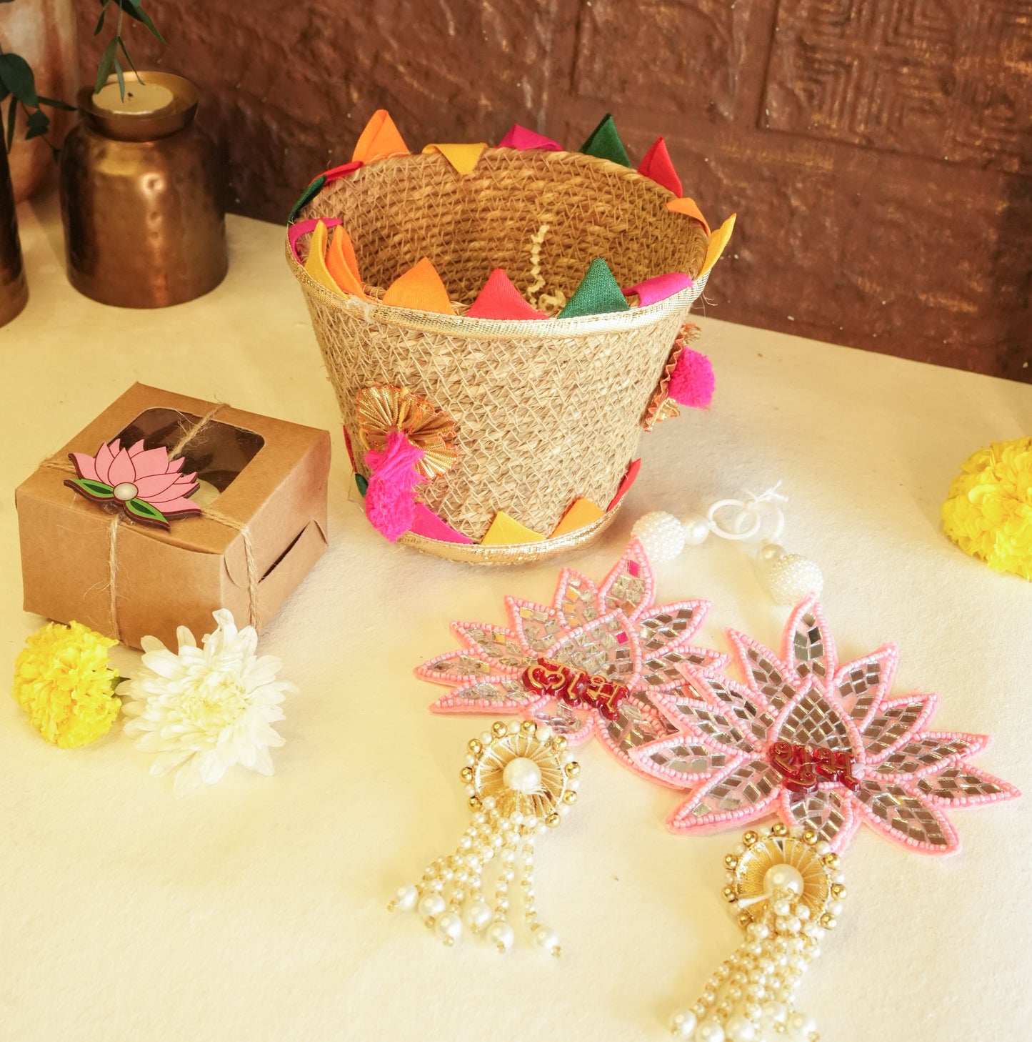 Fragrant Threads Mini Hamper