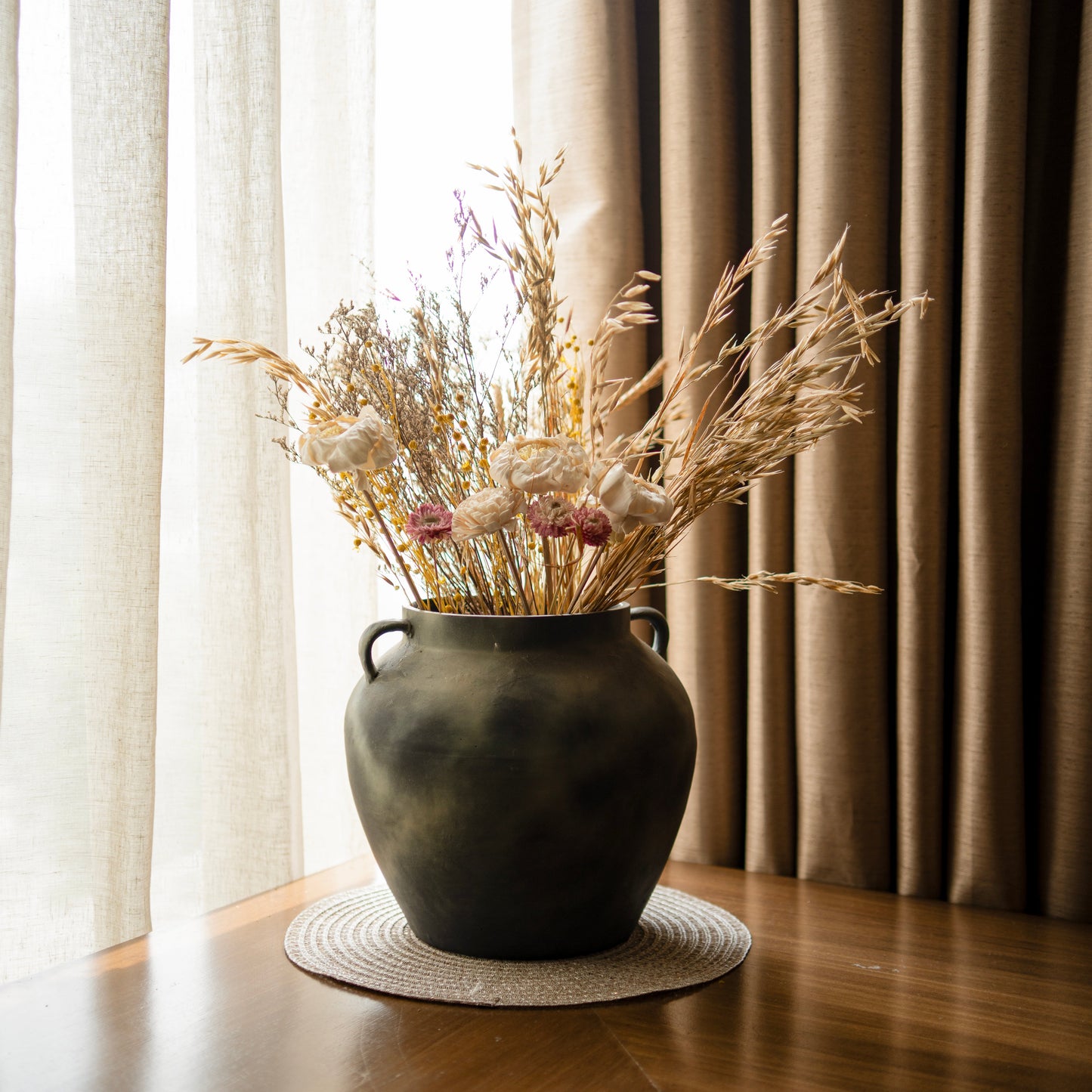 Antique Grace Vase with bunch