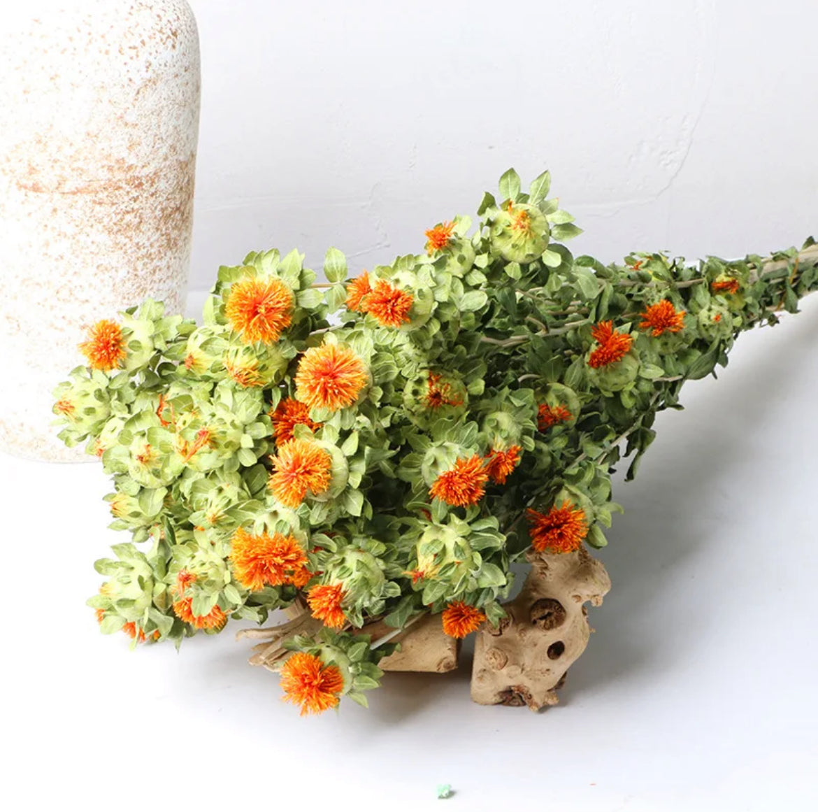 Dried safflower