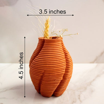 Terracotta Vase Brown and Twisted Vol. I | Byora Homes | Terracotta