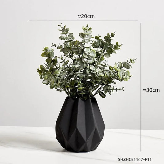 Geometrical vase-Black