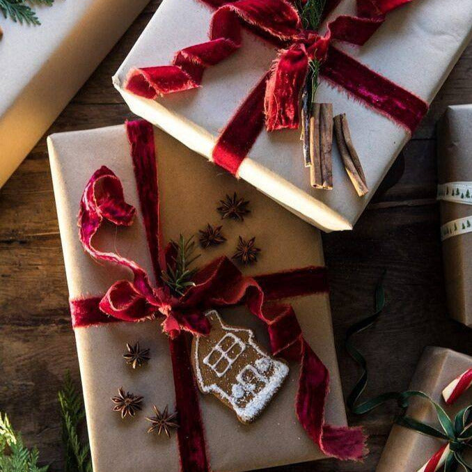 Secret Santa Gift box- Pay 1500 and get worth Rs 3000 products