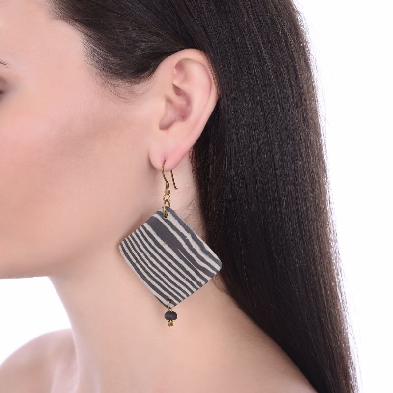 glazed ceramic rhombus ivory & grey earring set