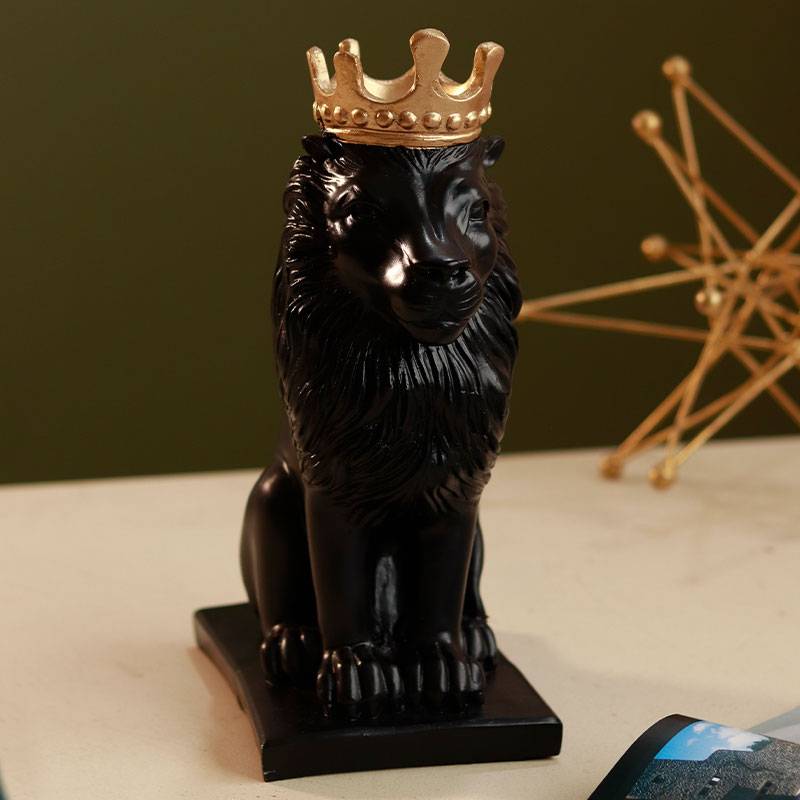 Black Lion king sculpture