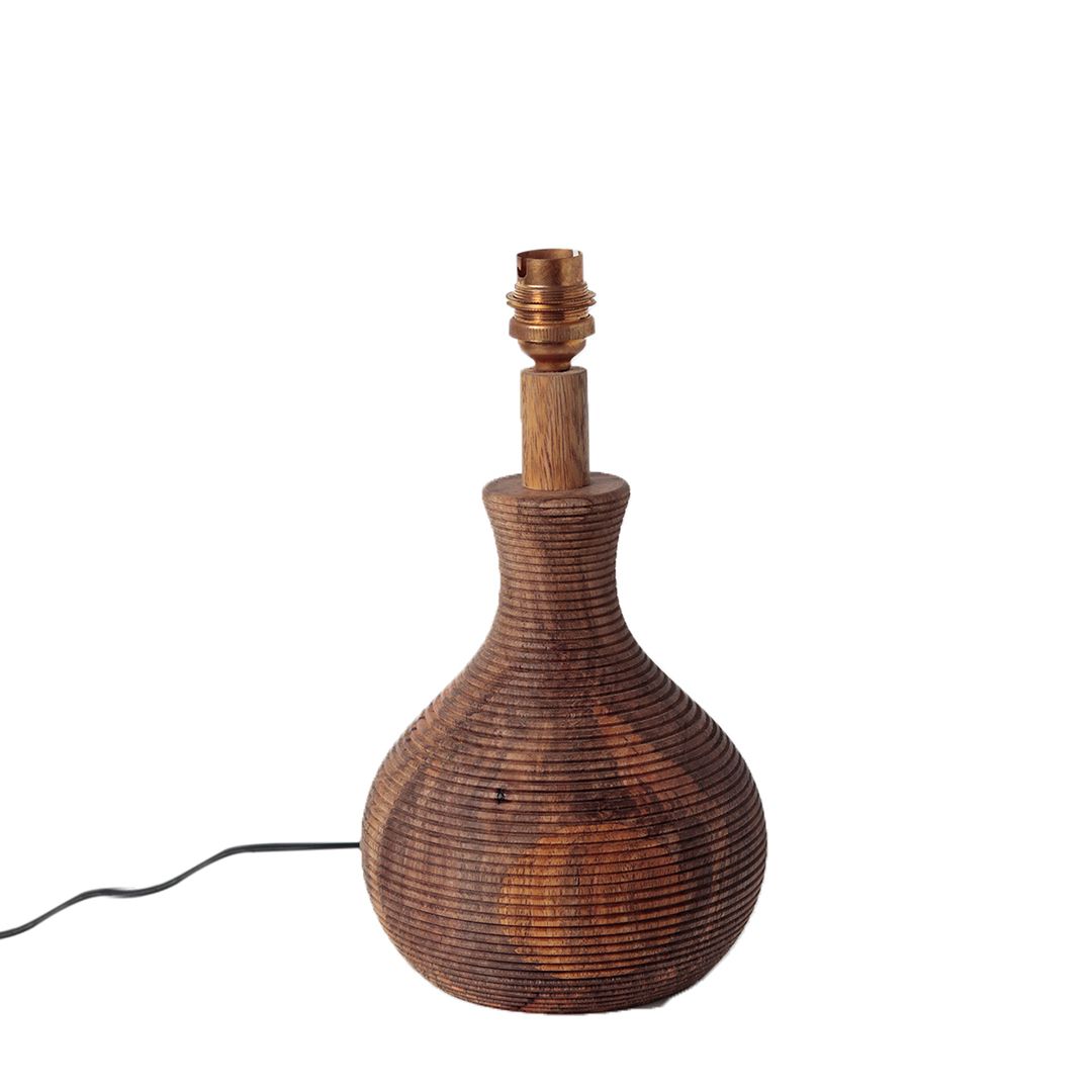 "Matka Ribbed" sheesham wood table lamp with off-white shade