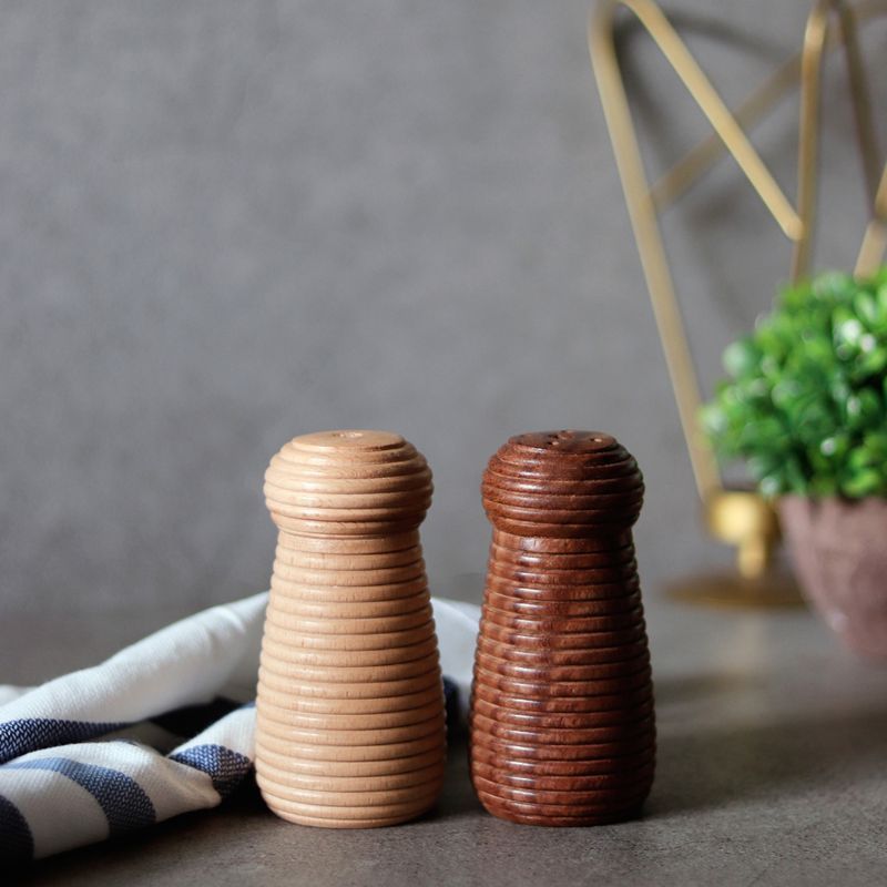 "Ripple Wood" handcrafted salt & pepper shaker in Mango Wood