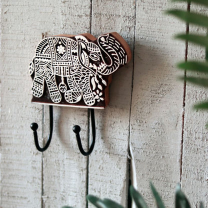 "Elephant Motif" hand carved wooden block key holder in Mango Wood