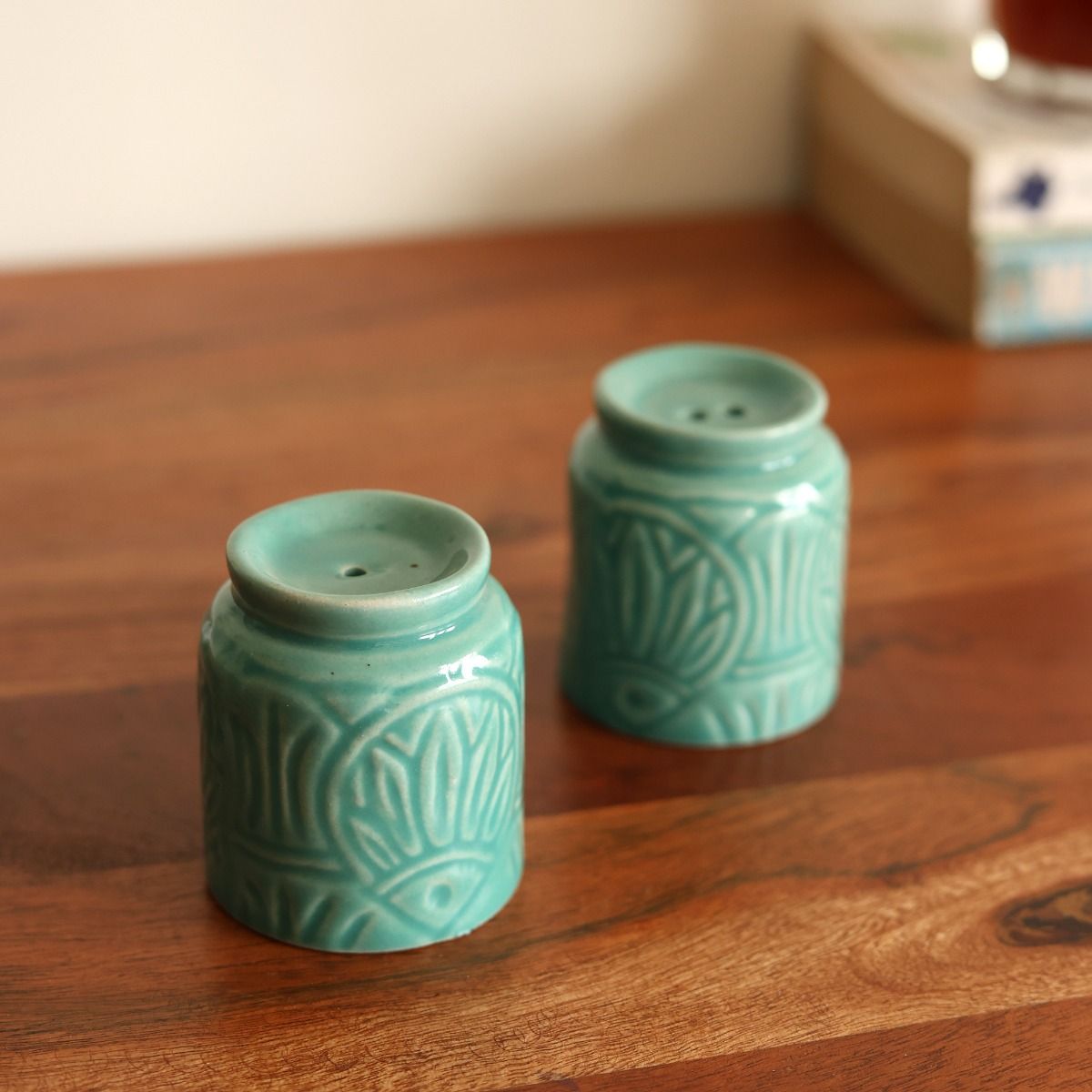 "Mandala Embossed" handcrafted ceramic salt & pepper shaker